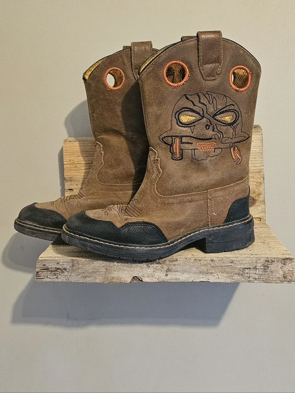 Cody James Boys Skull Work Cowboy Boots - Broad Square Toe Little Boy Size 1
